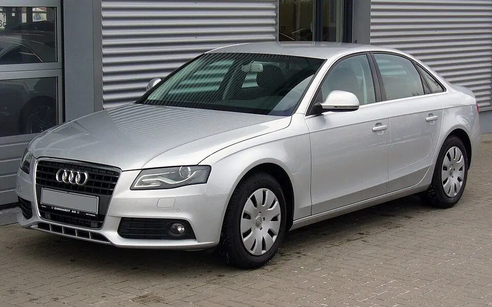 Audi A4 (B8), fotografía real de esta generación