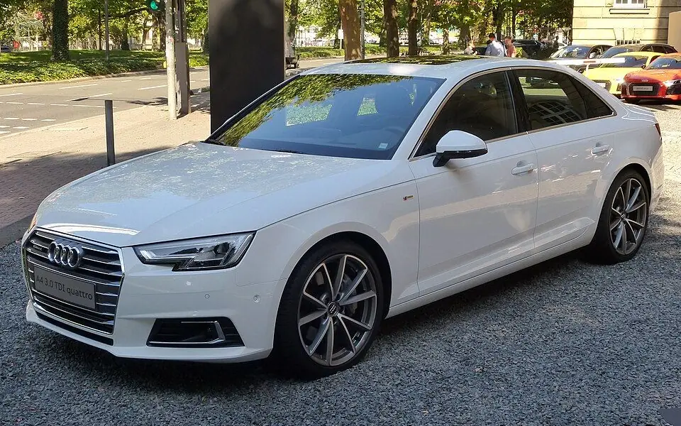 Audi A4 (B9), fotografía real de esta generación