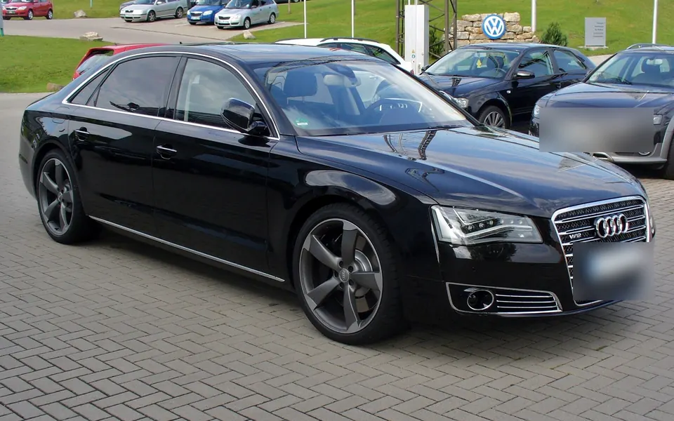 Audi A8 (D3 / D4 / D5), real photo of this generation