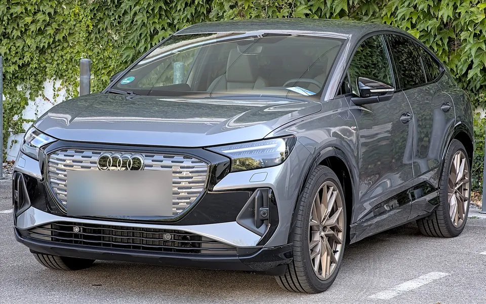 Audi Q4 / Q6 / Q8 e-tron y A6 e-tron, real photo of this generation