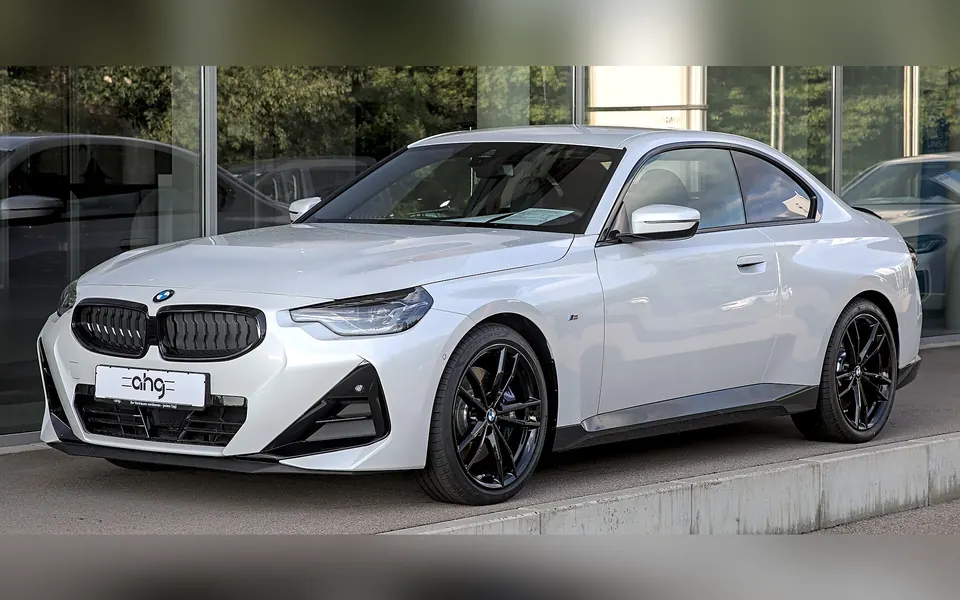 BMW Serie 2 Coupé (G42), fotografía real de esta generación