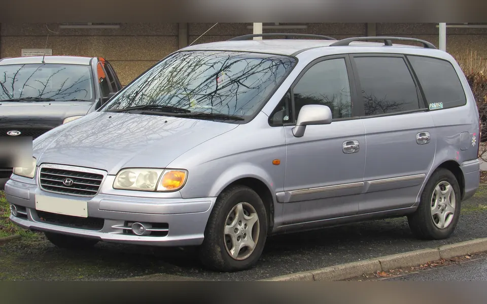 Hyundai Trajet, real photo of this generation