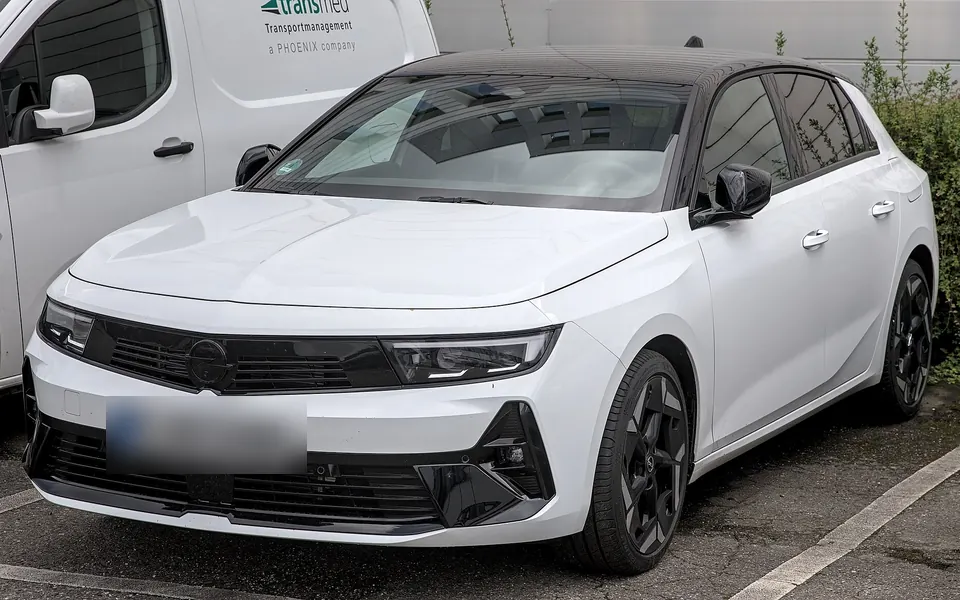 Opel Astra L, fotografía real de esta generación