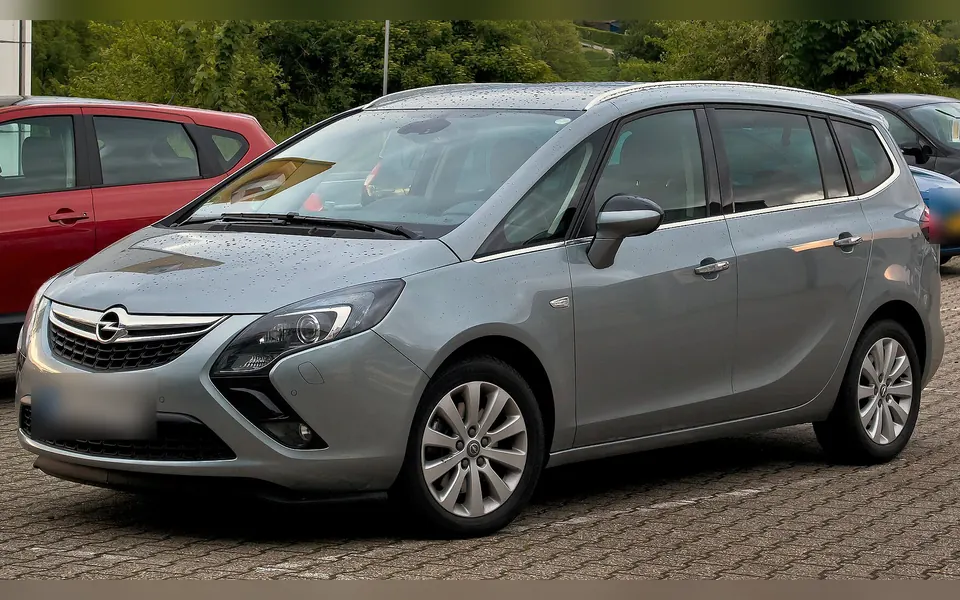 Opel Zafira Tourer C, fotografía real de esta generación