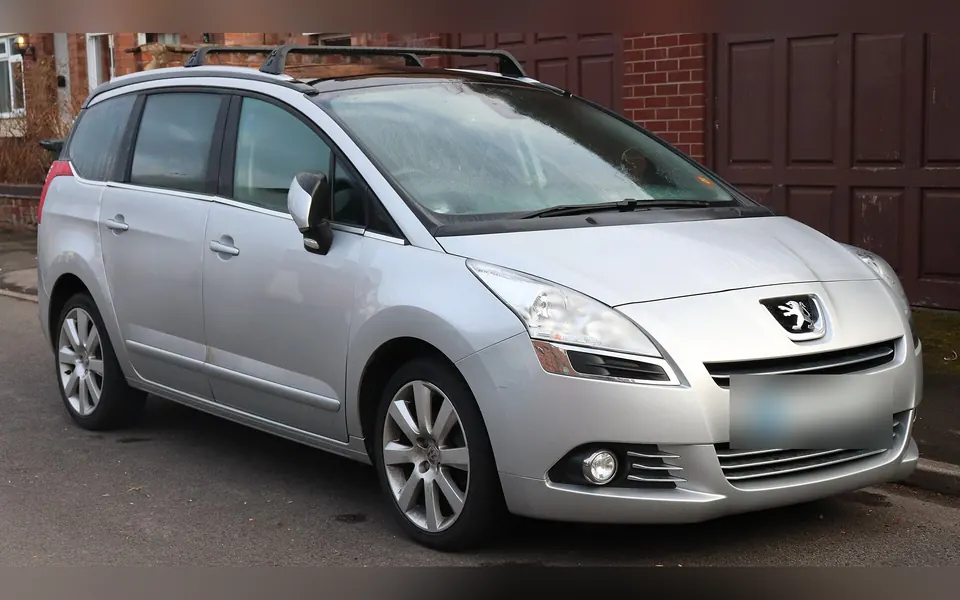 Peugeot 5008 (I), fotografie reală a acestei generații