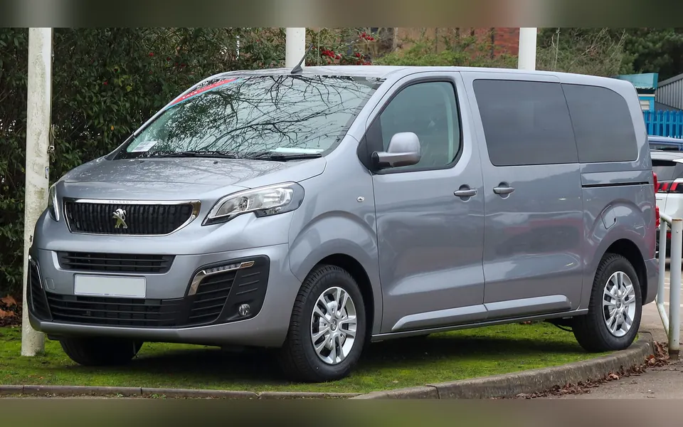 Peugeot Expert / Traveller (III), fotografie reală a acestei generații