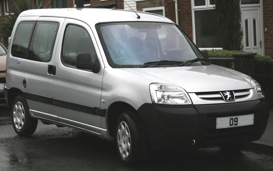 Peugeot Partner (I), real photo of this generation