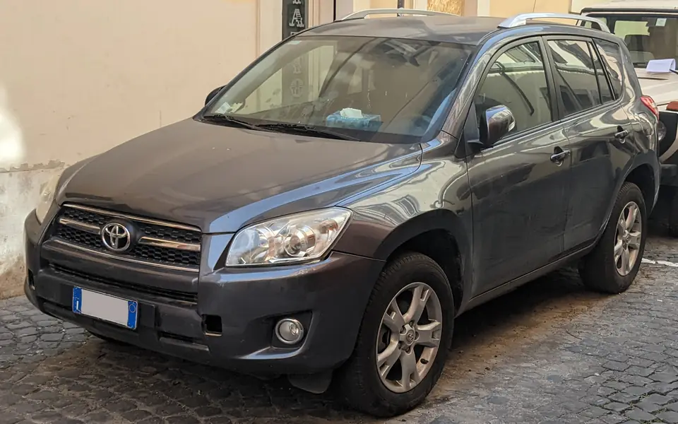 Toyota RAV4 (III), fotografía real de esta generación